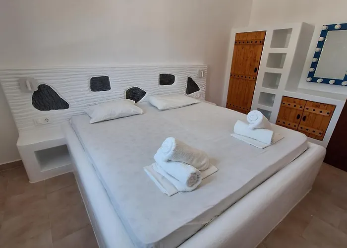 Chryssa Apartman Gávrio